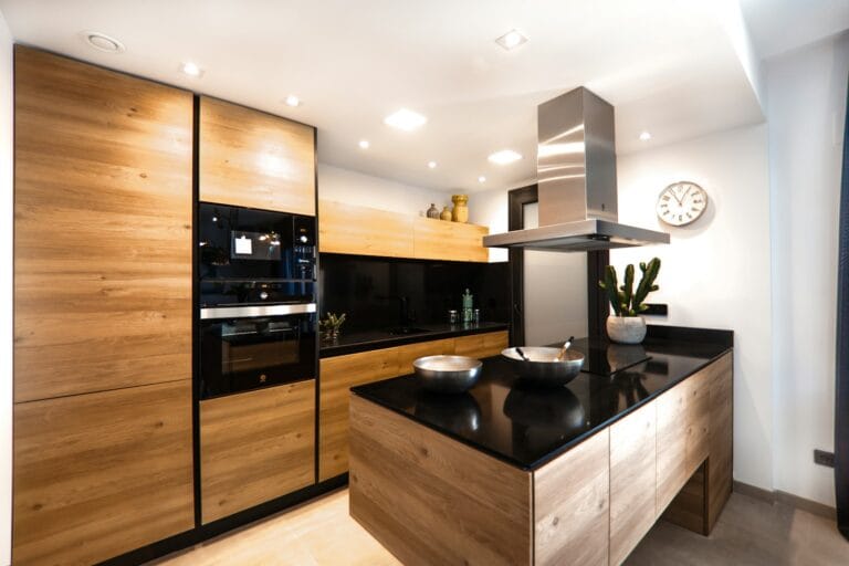 Gloss or Matte Kitchen Cabinets? An Honest Comparison of Look, Care and Durability