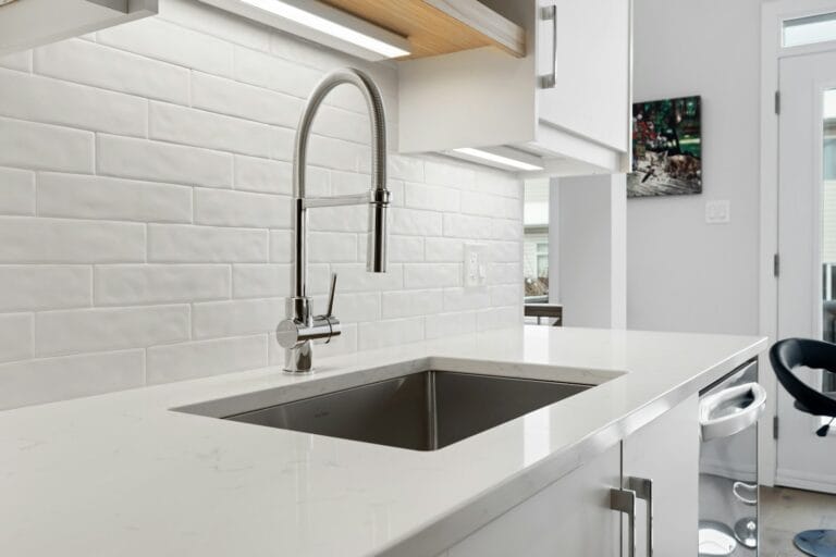 Choosing a Kitchen Sink: Materials, Sizes, Bowls, Taps and Placement